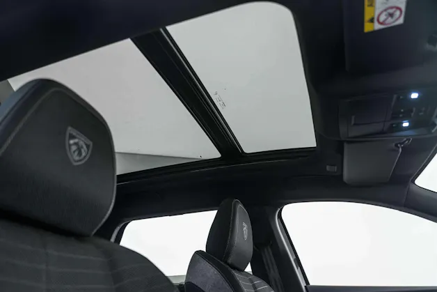 PEUGEOT 5008 145 Hybrid GT 7-Plätzer e-DCS-Automat