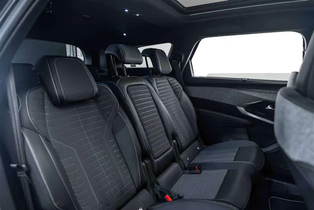 PEUGEOT 5008 145 Hybrid GT 7-Plätzer e-DCS-Automat