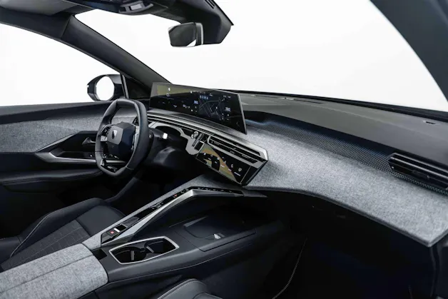 PEUGEOT 5008 145 Hybrid GT 7-Plätzer e-DCS-Automat