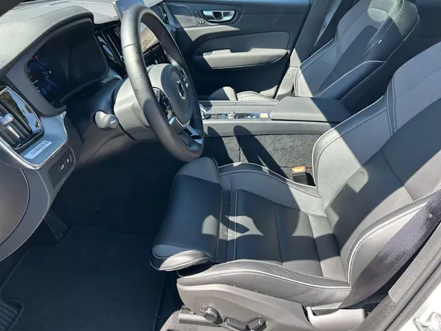 VOLVO XC60 T6 eAWD PluginHybrid Ultra Dark Geartronic
