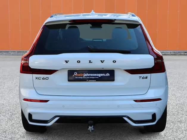 VOLVO XC60 T6 eAWD PluginHybrid Ultra Dark Geartronic