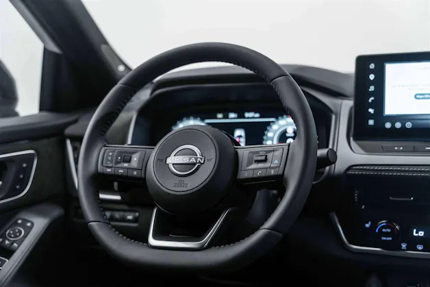 NISSAN Qashqai 1.3 DIG-T MHEV Tekna+ 4x4 Xtronic-Automat