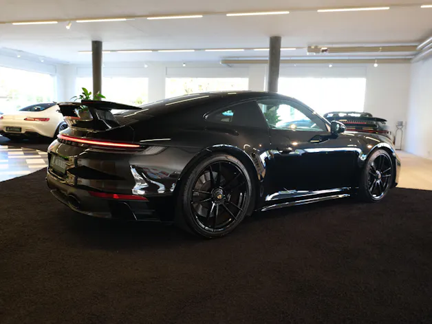 PORSCHE 911 Carrera GTS PDK Liftsystem | Aerokit | Carbon Paket | Matrix-LED PDLS | Bose Surround Sound |