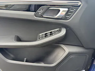 PORSCHE Macan PDK
