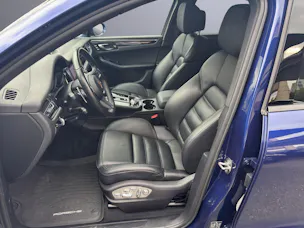 PORSCHE Macan PDK