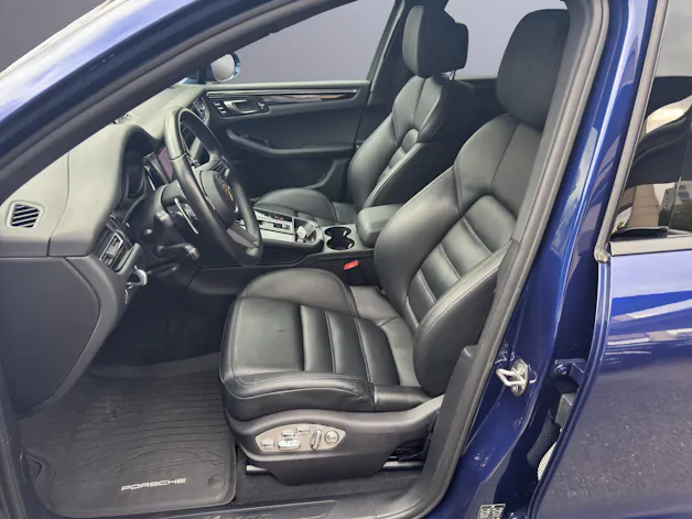 PORSCHE Macan PDK