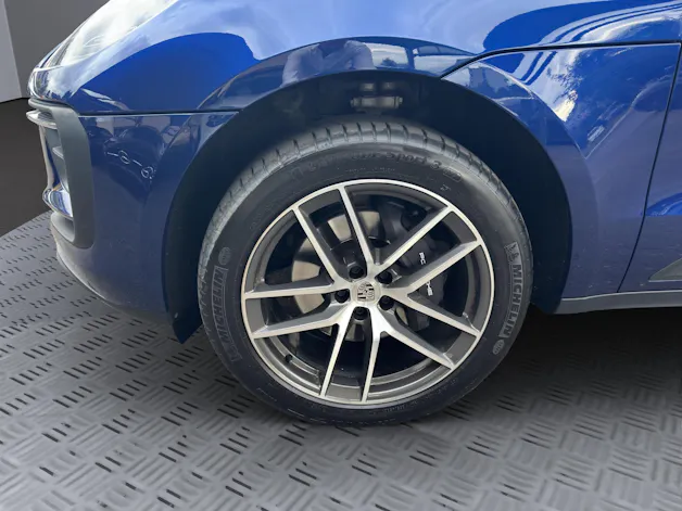 PORSCHE Macan PDK