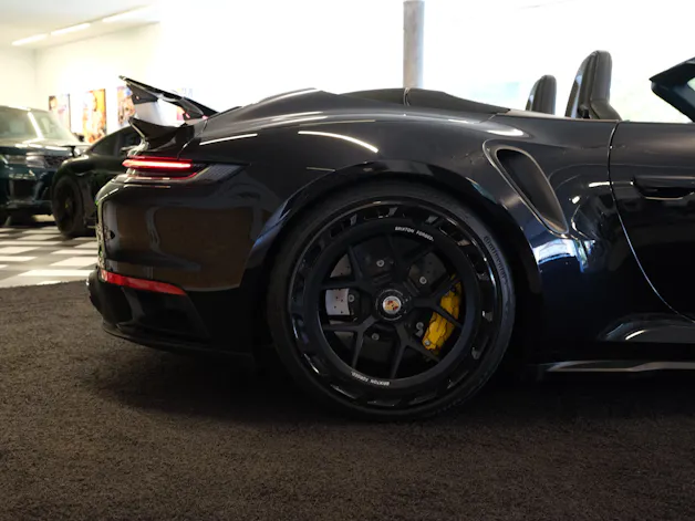 PORSCHE 911 Turbo S Cabriolet PDK | Brixton Forged ZV 21/22" | Sportabgasanlage | Burmester | Sitzbelüftung | Liftsystem |