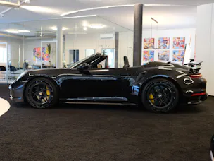 PORSCHE 911 Turbo S Cabriolet PDK | Brixton Forged ZV 21/22" | Sportabgasanlage | Burmester | Sitzbelüftung | Liftsystem |