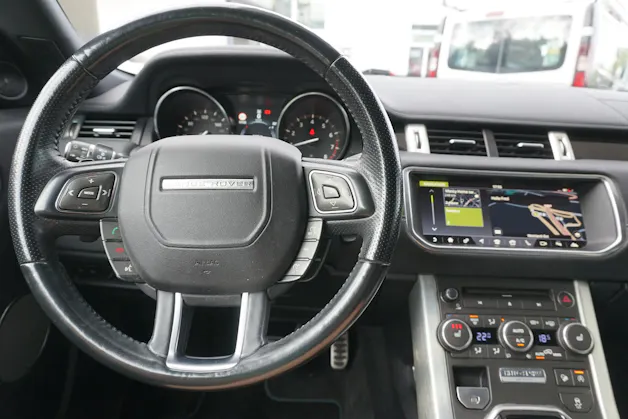 Land Rover Evoque 2.0Si4 HSE Dynamic 241PS