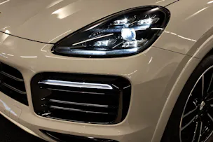 PORSCHE Cayenne GTS Coupé Carbon Paket | PDLS | Soft-Close | Head-Up | 360° Kamera | Hinterachslenk. |
