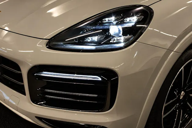 PORSCHE Cayenne GTS Coupé Carbon Paket | PDLS | Soft-Close | Head-Up | 360° Kamera | Hinterachslenk. |
