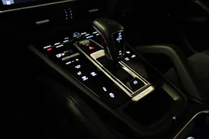 PORSCHE Cayenne GTS Coupé Carbon Paket | PDLS | Soft-Close | Head-Up | 360° Kamera | Hinterachslenk. |