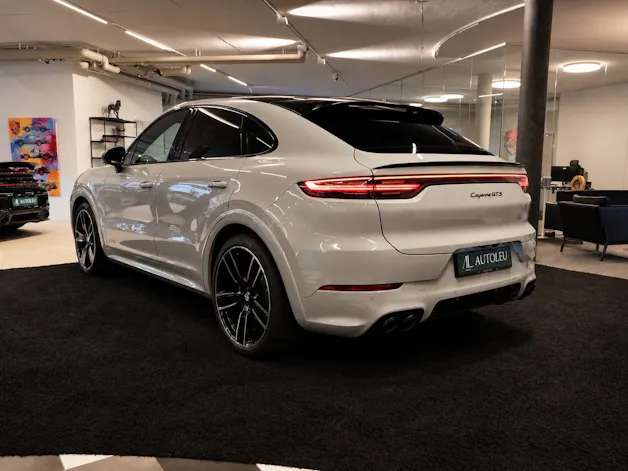 PORSCHE Cayenne GTS Coupé Carbon Paket | PDLS | Soft-Close | Head-Up | 360° Kamera | Hinterachslenk. |
