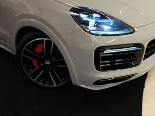 PORSCHE Cayenne GTS Coupé Carbon Paket | PDLS | Soft-Close | Head-Up | 360° Kamera | Hinterachslenk. |
