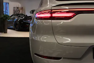 PORSCHE Cayenne GTS Coupé Carbon Paket | PDLS | Soft-Close | Head-Up | 360° Kamera | Hinterachslenk. |