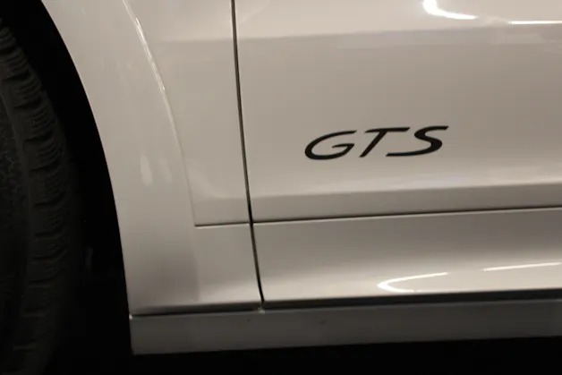 PORSCHE Cayenne GTS Coupé Carbon Paket | PDLS | Soft-Close | Head-Up | 360° Kamera | Hinterachslenk. |
