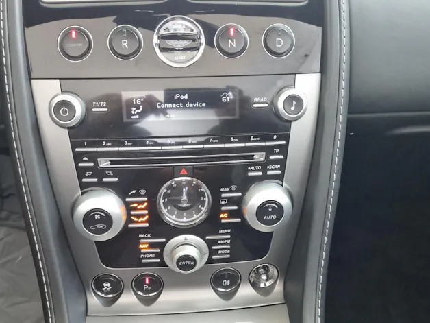 ASTON MARTIN V8 Vantage Roadster 4.7 Sportshift