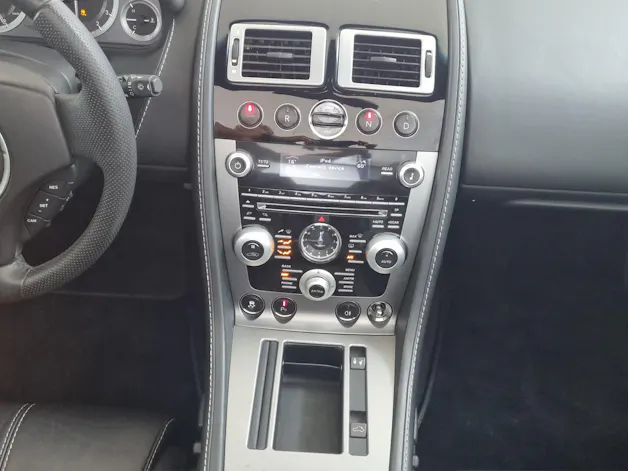 ASTON MARTIN V8 Vantage Roadster 4.7 Sportshift