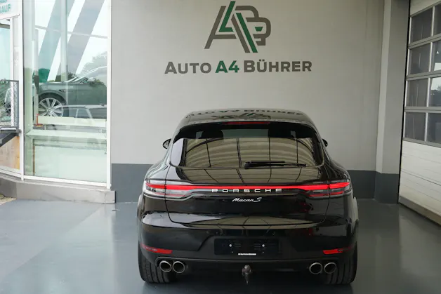 PORSCHE Macan S