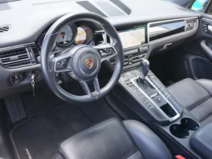 PORSCHE Macan S