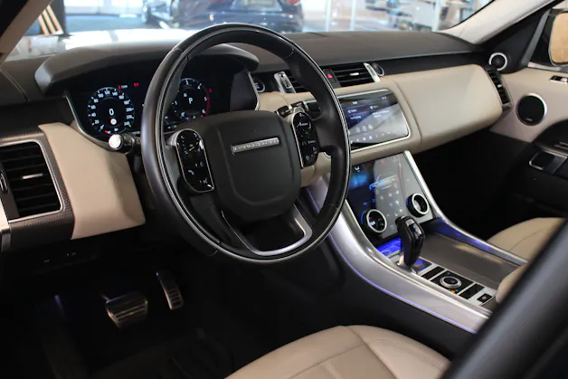 Land Rover Range Rover Sport D250 3.0D I6 HSE Dynamic SVO Premium Palette Green | Meridian Surround Sound | Sitzkühlung & Sitzheizung |