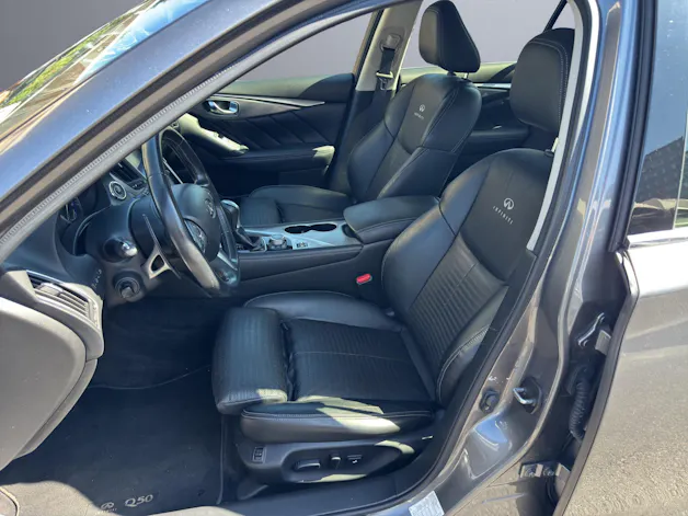 INFINITI Q50 2.0 Premium Tech Automatic