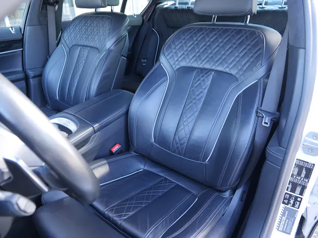 BMW 750i xDrive M-Sportpaket Steptronic