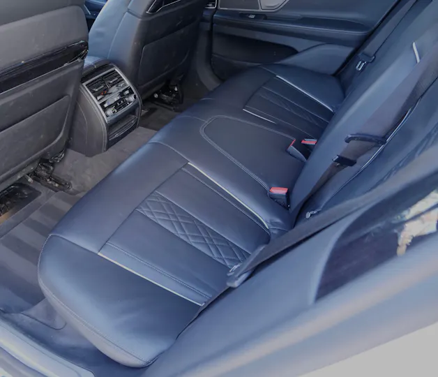 BMW 750i xDrive M-Sportpaket Steptronic