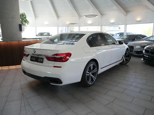 BMW 750i xDrive M-Sportpaket Steptronic