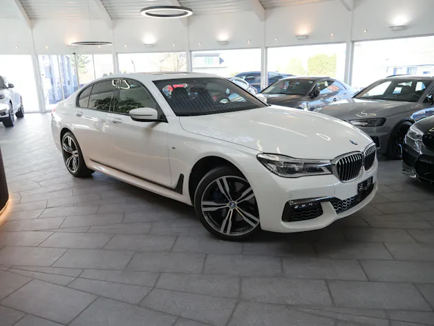 BMW 750i xDrive M-Sportpaket Steptronic