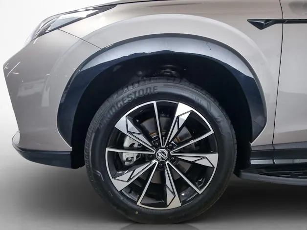 MG MG HS 1.5 T PHEV Luxury