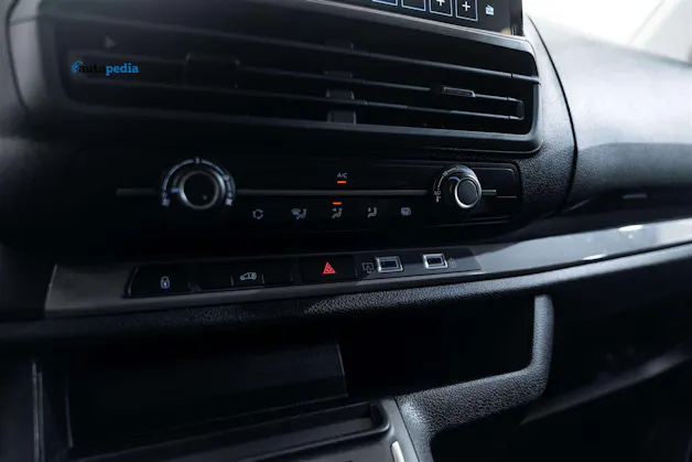 FIAT FIAT Scudo 2.0 BlueHDi L3 3-Plätzer EAT-Automat