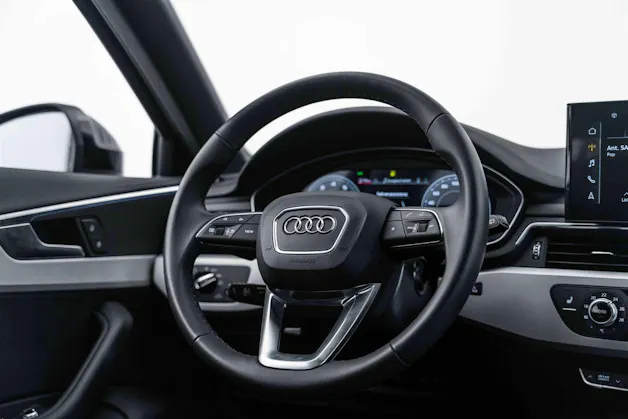 AUDI A4 Avant 45 TFSI S line S-tronic quattro