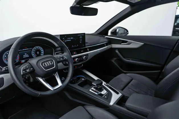 AUDI A4 Avant 45 TFSI S line S-tronic quattro