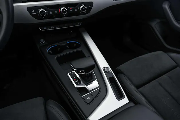 AUDI A4 Avant 45 TFSI S line S-tronic quattro