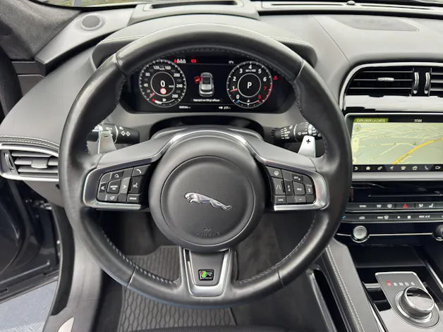 Jaguar F-Pace 25t 2.0 R-Sport AWD Automatik