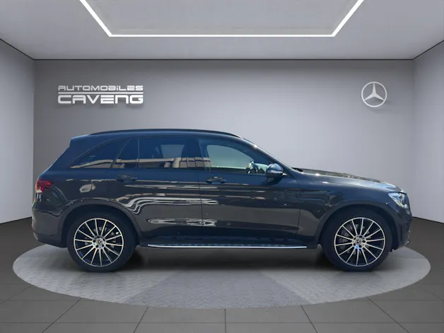MERCEDES-BENZ GLC 200 AMG Line 4Matic 9G-Tronic