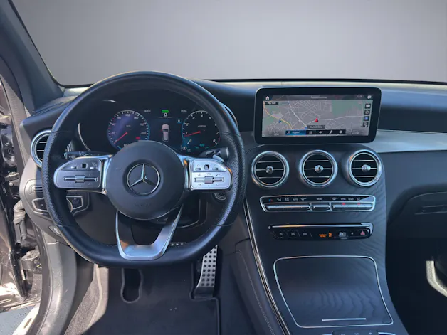 MERCEDES-BENZ GLC 200 AMG Line 4Matic 9G-Tronic