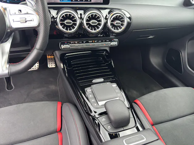 MERCEDES-BENZ A 35 AMG 4Matic Speedshift