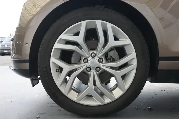 Land Rover RR Velar D 240 SE