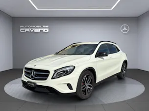 MERCEDES-BENZ GLA 200 Night Star 7G-DCT