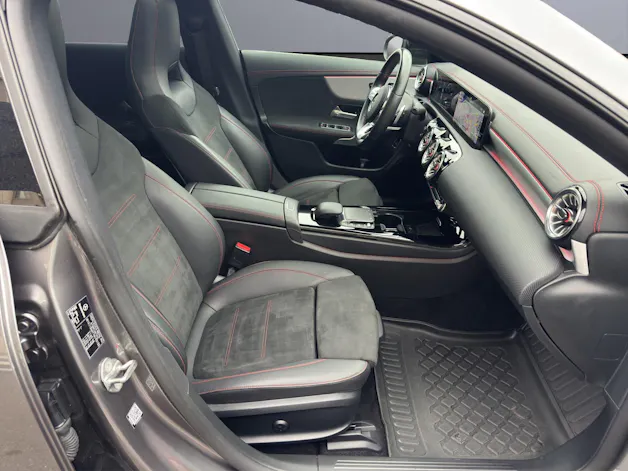 MERCEDES-BENZ CLA Shooting Brake 250 4Matic 7G-DCT AMG Line