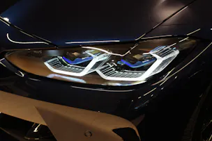 BMW M4 Coupé Competition Carbon Paket Innen & Aussen | Keramik Bremsen | Laserlicht | M Driver`s Package |