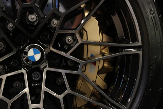 BMW M4 Coupé Competition Carbon Paket Innen & Aussen | Keramik Bremsen | Laserlicht | M Driver`s Package |