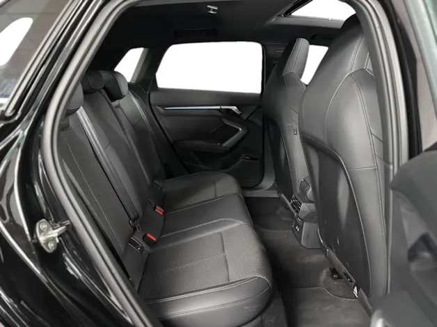 AUDI A3 Sportback TFSI 110 kW S line S tronic