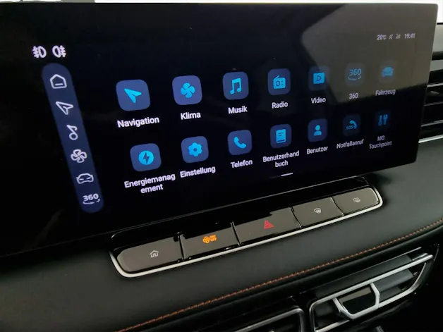 MG MG HS 1.5 T PHEV Luxury