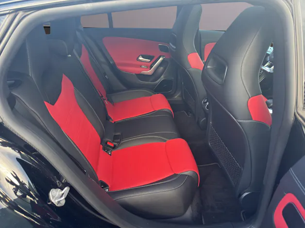MERCEDES-BENZ CLA Shooting Brake 35 AMG 4Matic 7G-DCT