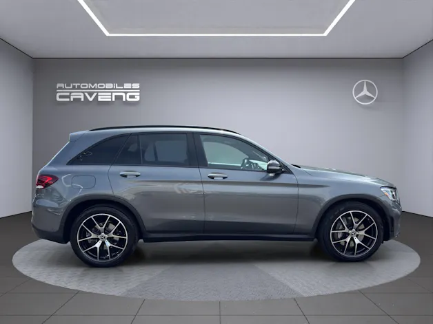 MERCEDES-BENZ GLC 300 AMG Line 4Matic 9G-Tronic