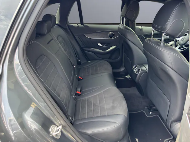MERCEDES-BENZ GLC 300 AMG Line 4Matic 9G-Tronic